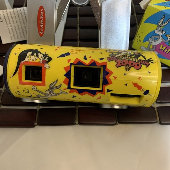 1999 Motts Advertising Item Mil-looney-um Camera For Kids NIB Complete - Picture 2 of 7
